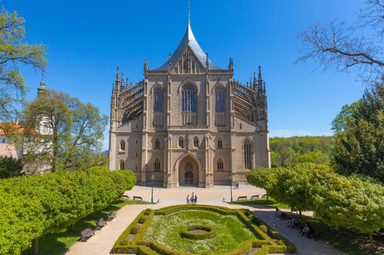 Penzion U Hradku Hotel Kutna Hora Luaran gambar